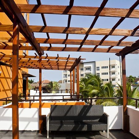 M Suites Hotel Accra Eksteriør billede