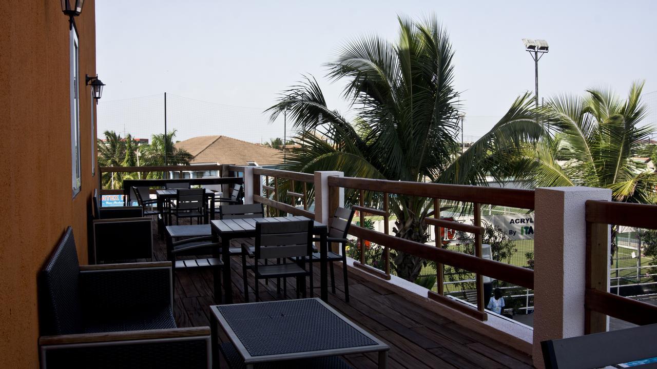 M Suites Hotel Accra Eksteriør billede