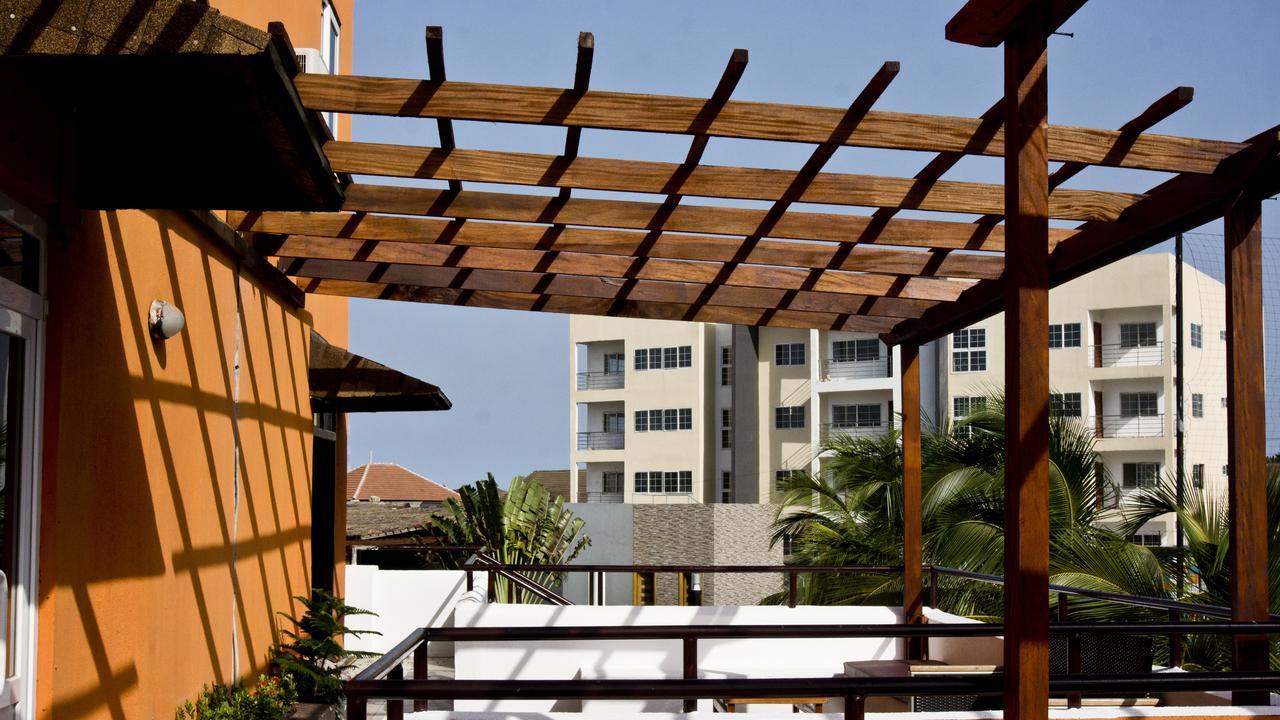 M Suites Hotel Accra Eksteriør billede
