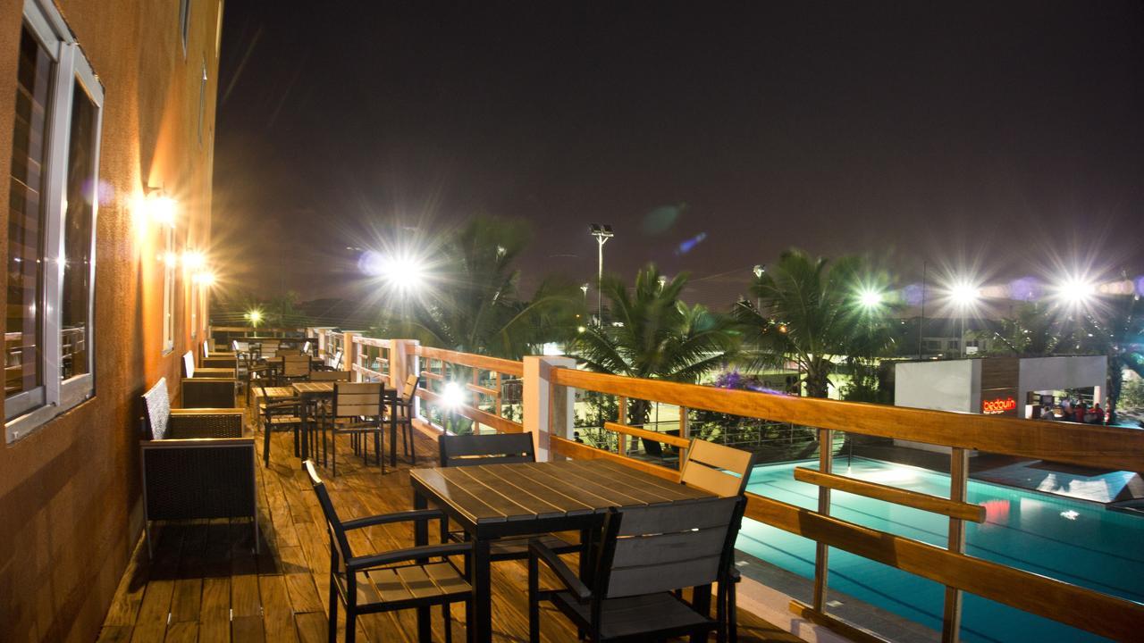 M Suites Hotel Accra Eksteriør billede