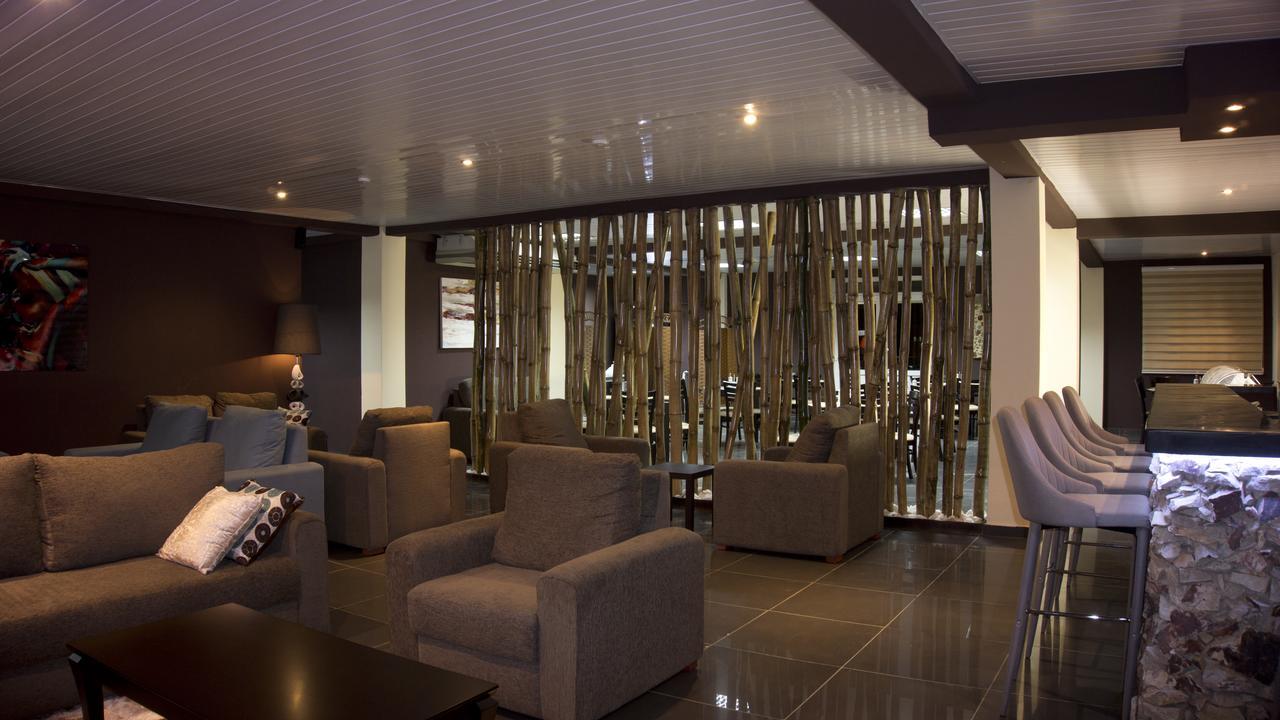 M Suites Hotel Accra Eksteriør billede