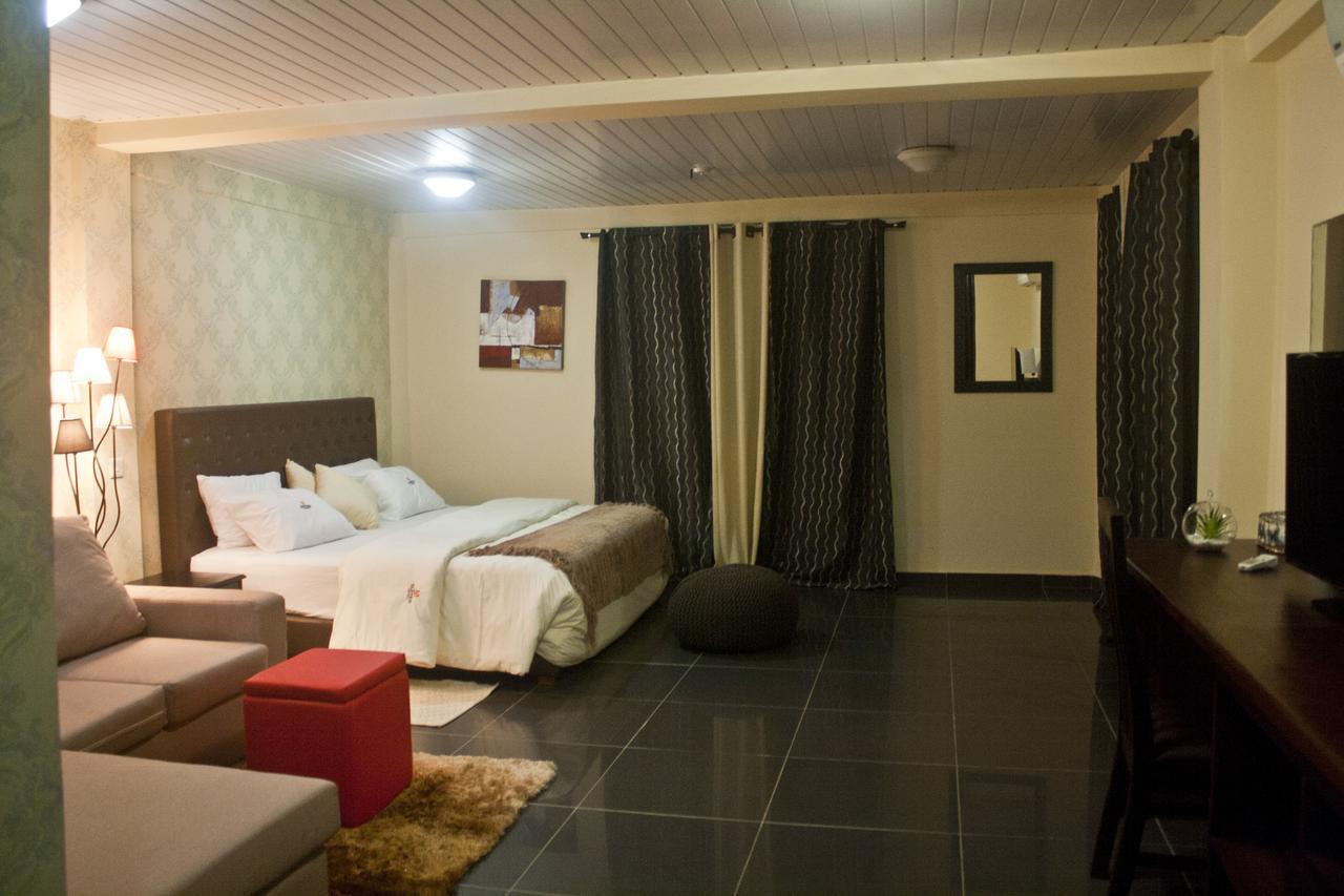 M Suites Hotel Accra Eksteriør billede