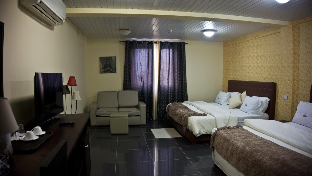 M Suites Hotel Accra Eksteriør billede