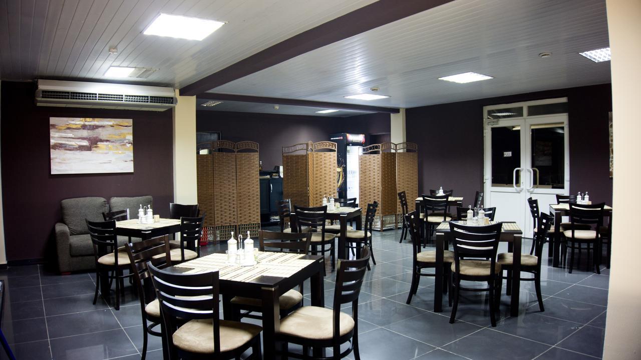 M Suites Hotel Accra Eksteriør billede