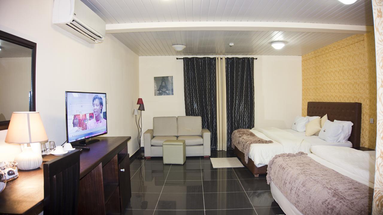 M Suites Hotel Accra Eksteriør billede