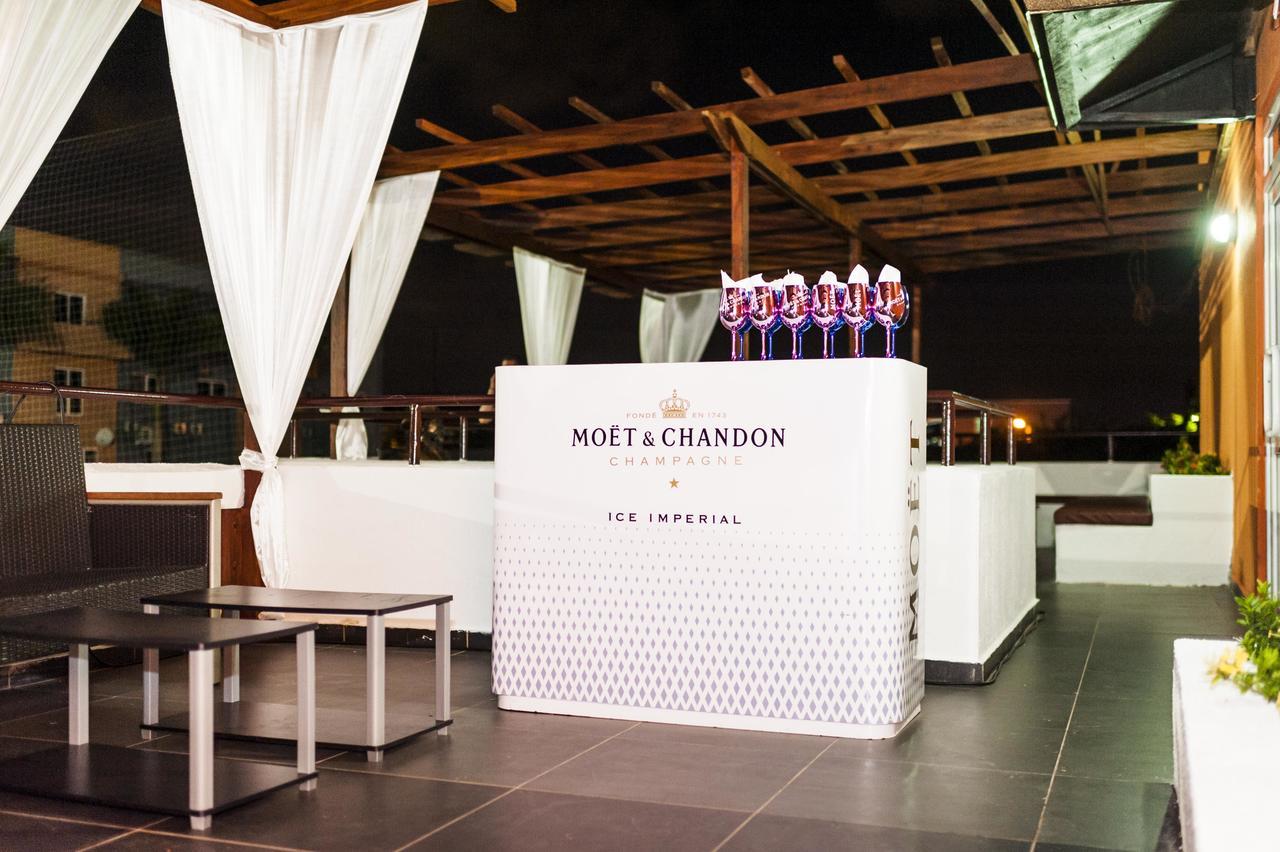 M Suites Hotel Accra Eksteriør billede